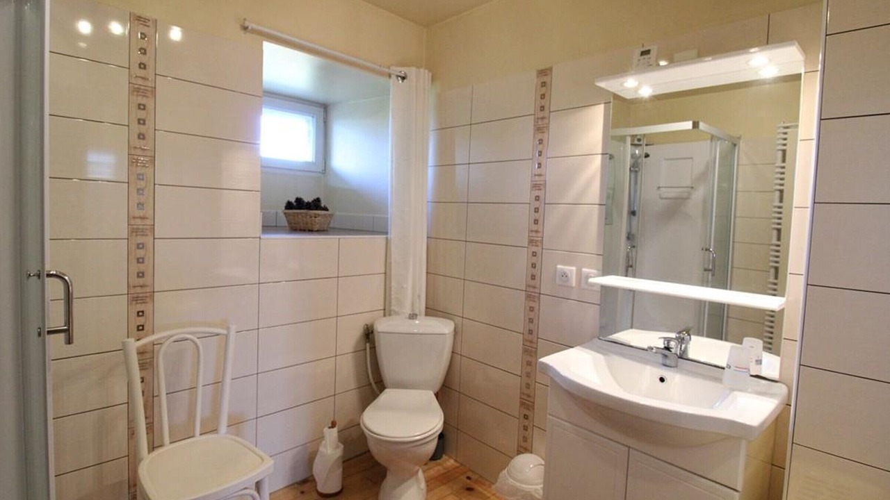 Photo of Bathroom in Valuejols