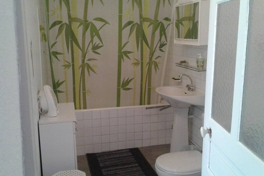 Photo of Bathroom in Aumont-Aubrac