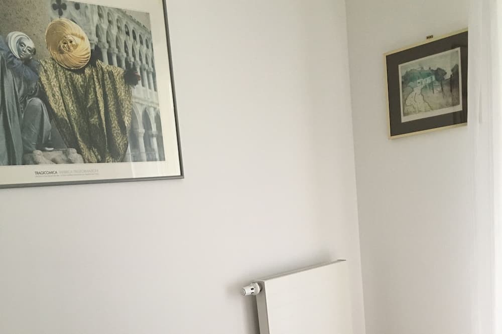Photo of Bedroom in Chatenay-Malabry