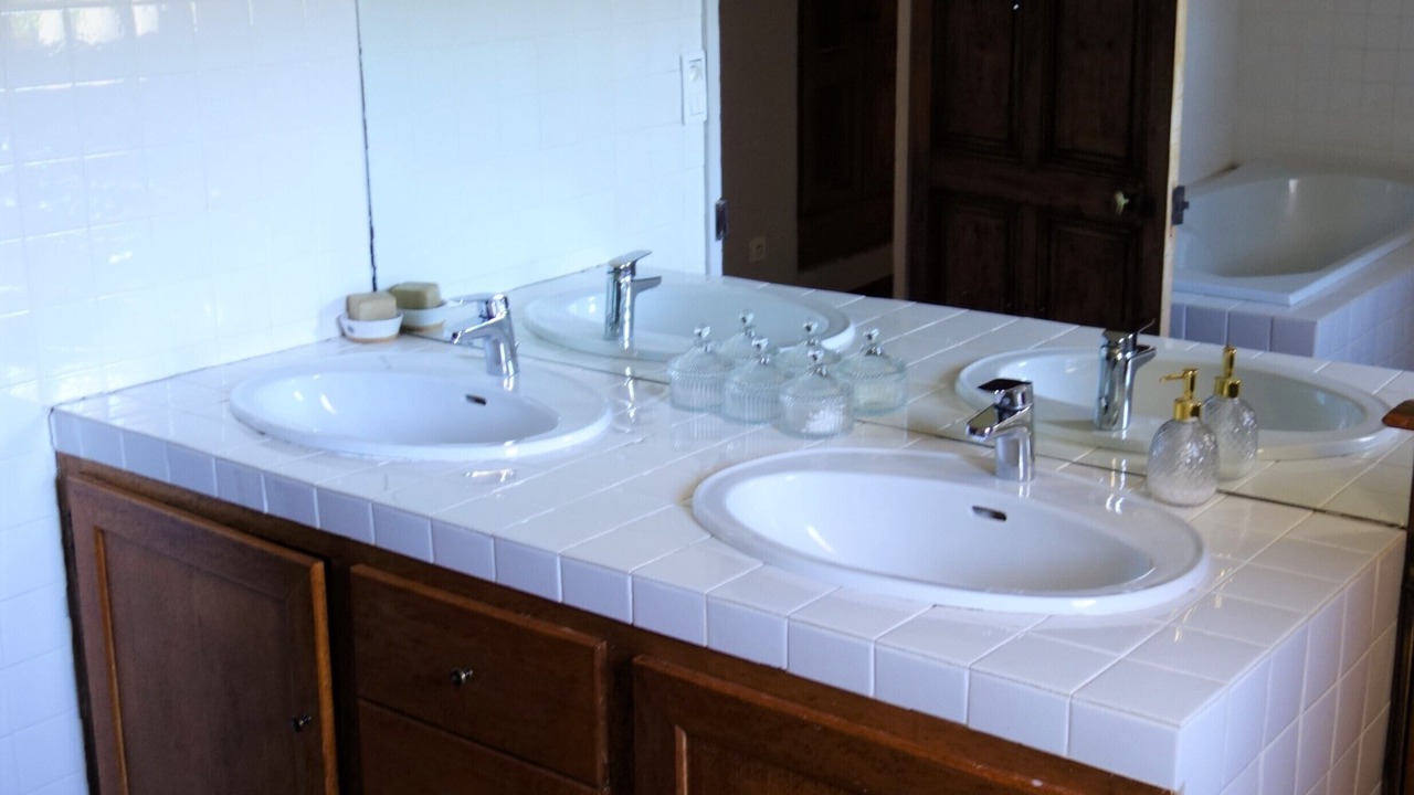 Photo of Bathroom in Malemort-du-Comtat