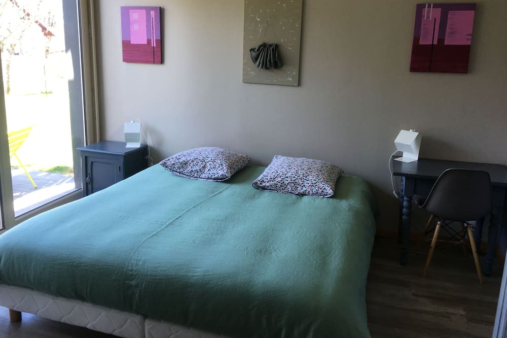 Photo of Bedroom in Montferrand-le-Chateau