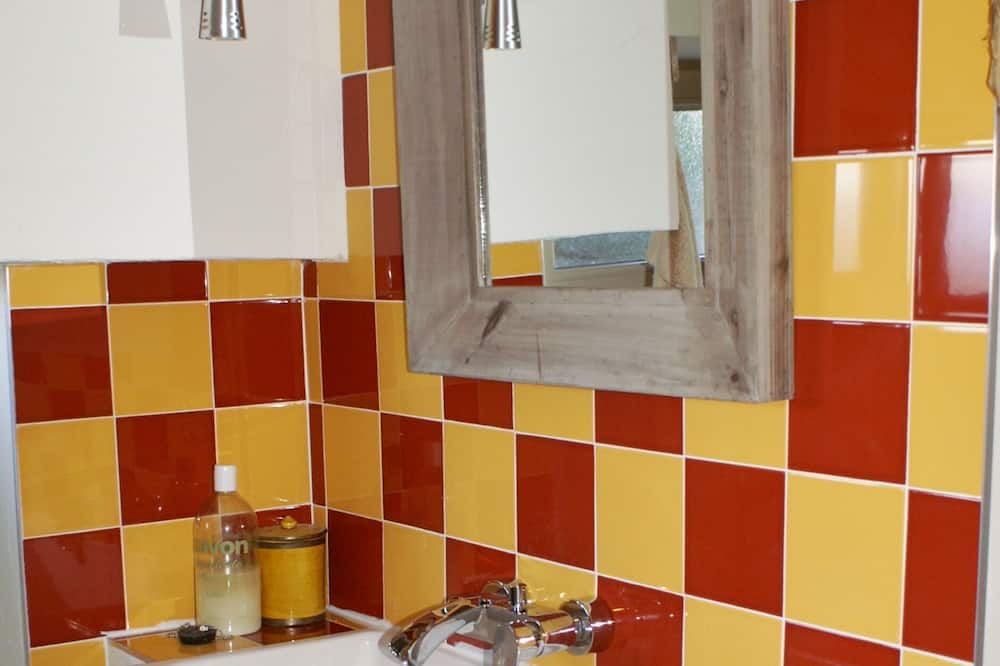 Photo of Bathroom in Montferrand-le-Chateau