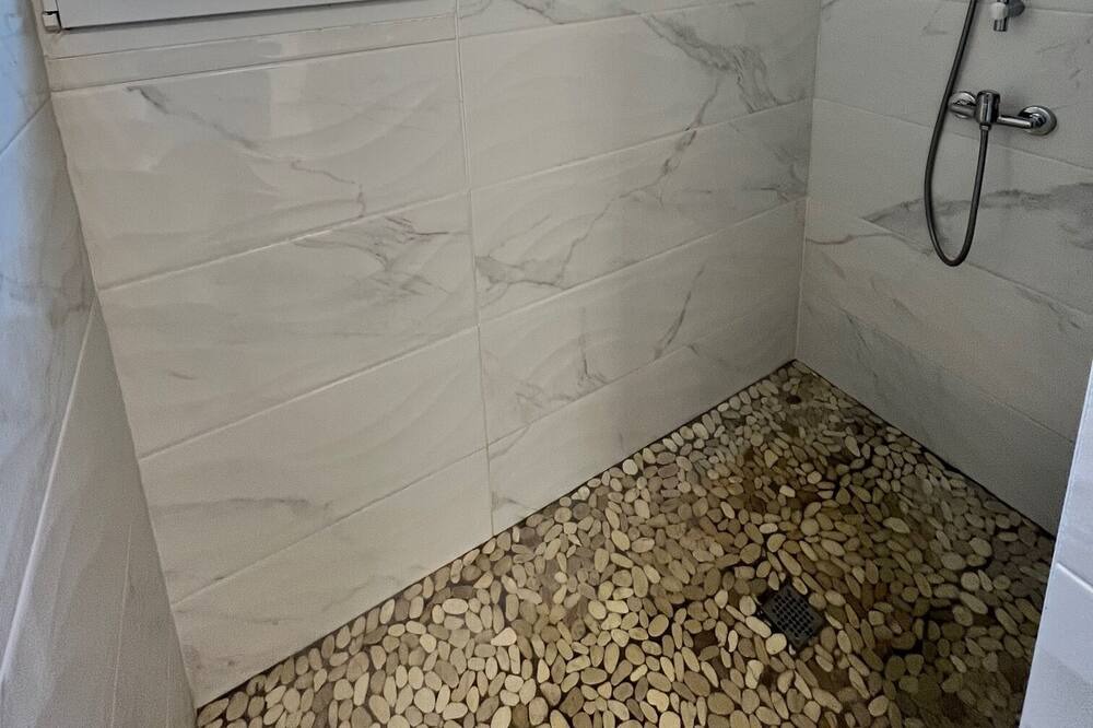 Photo of Bathroom in Soyons