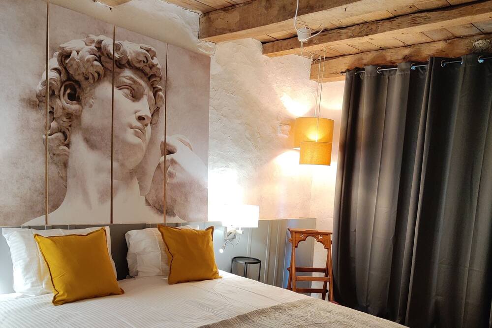 Photo of Bedroom in Melay