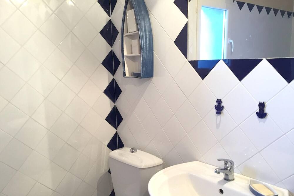 Photo of Bathroom in Richerenches