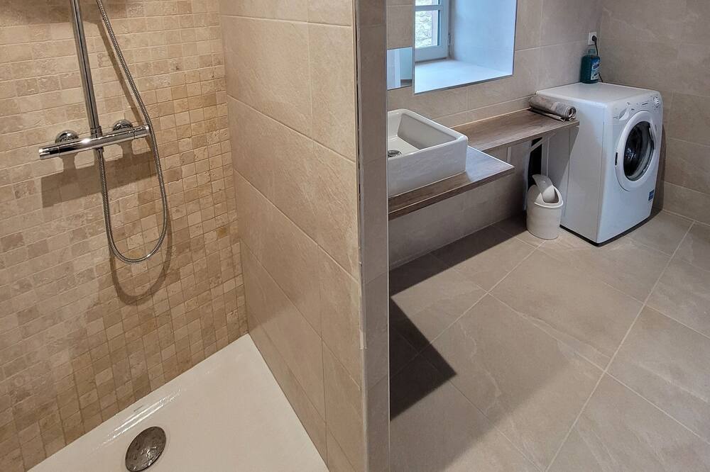 Photo of Bathroom in Muret-le-Chateau