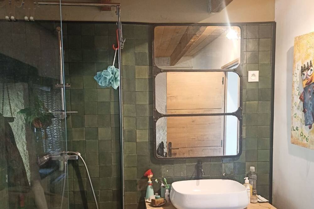 Photo of Bathroom in Saint-Peray