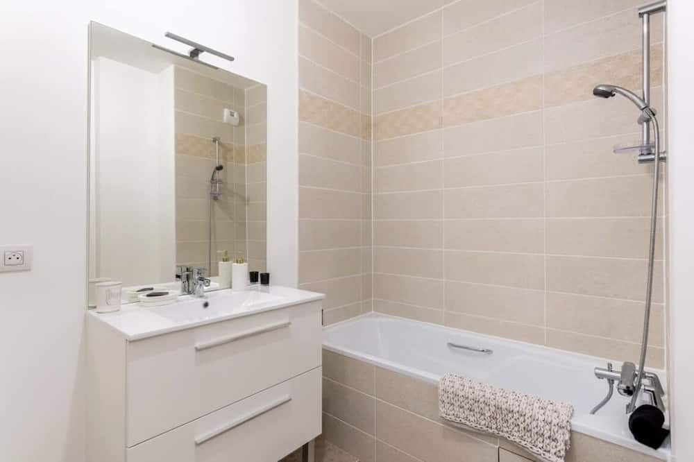 Photo of Bathroom in Chatenay-Malabry