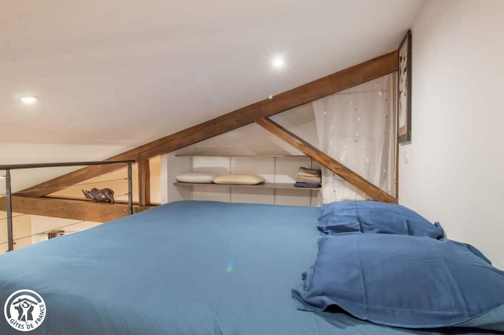 Photo of Bedroom in Montpeyroux