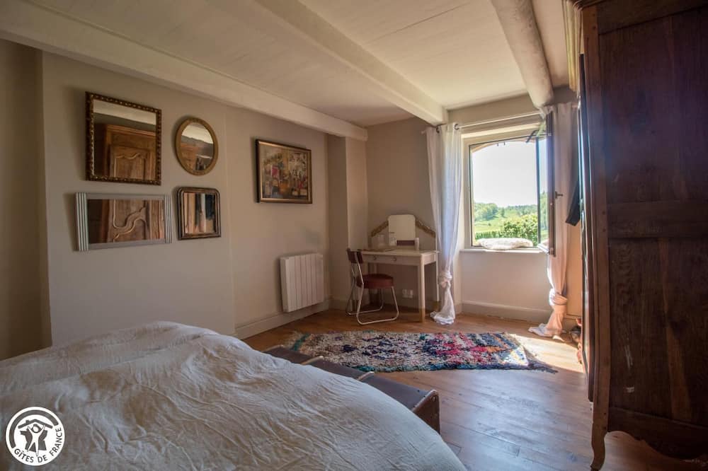 Photo of Bedroom in Egliseneuve-des-Liards