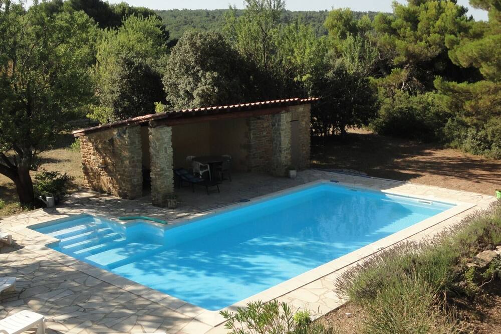 Photo of Outdoor in La Roque-sur-Pernes