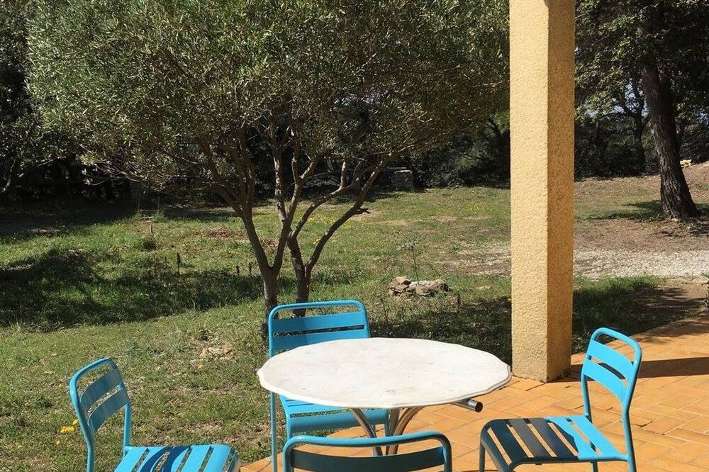 Photo of Outdoor in La Roque-sur-Pernes