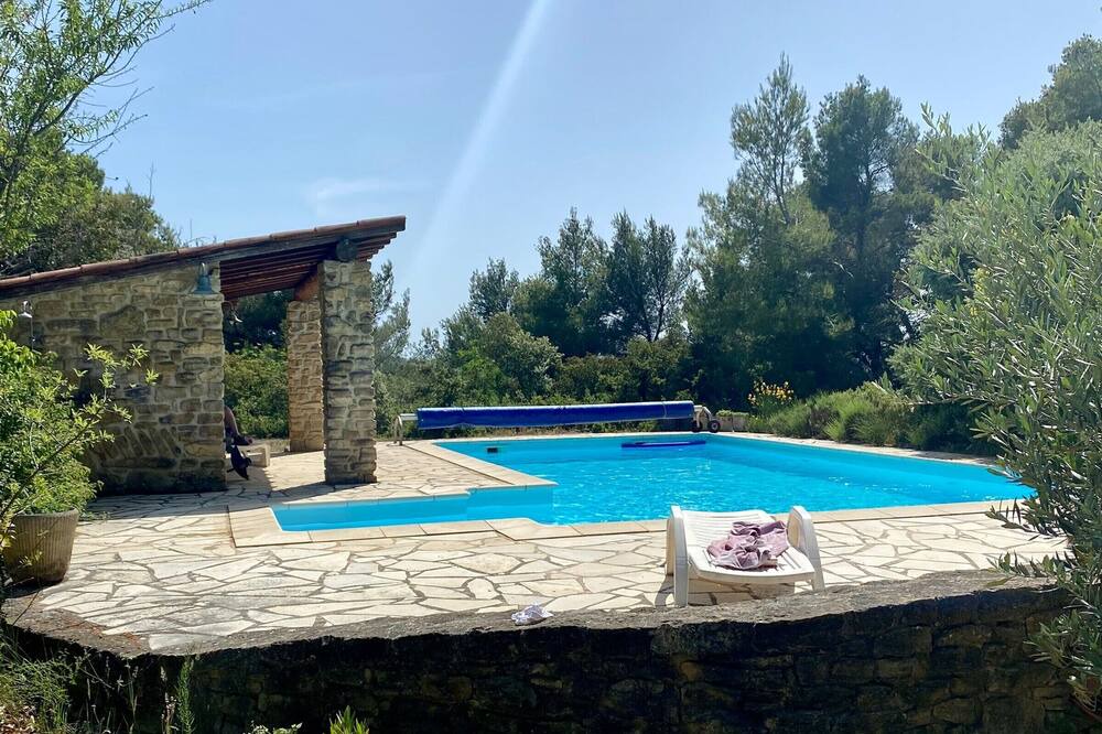 Photo of Outdoor in La Roque-sur-Pernes