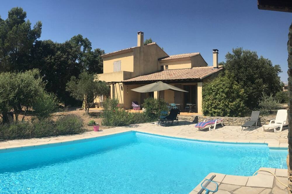 Photo of Outdoor in La Roque-sur-Pernes