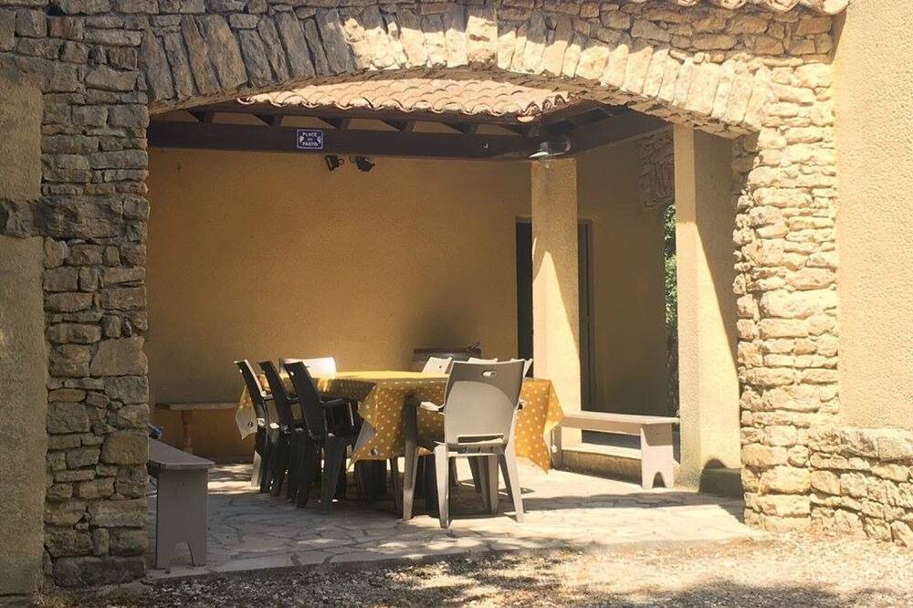 Photo of Patio Balcony in La Roque-sur-Pernes