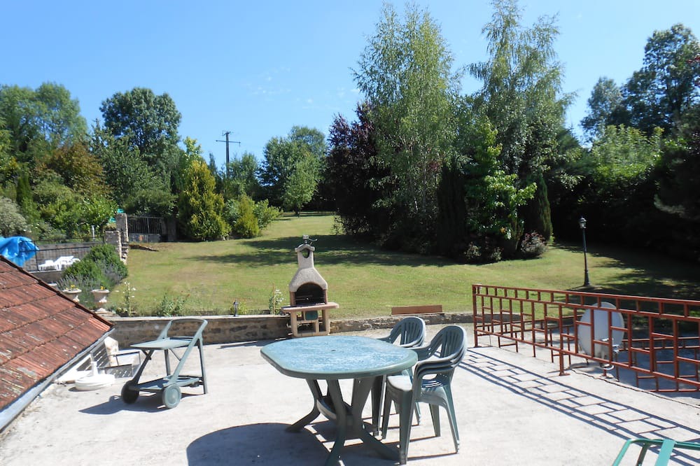 Photo of Outdoor in Saint-Pere
