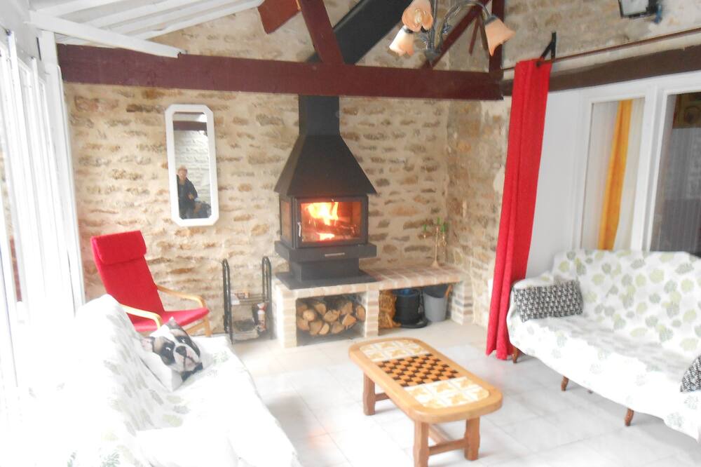 Photo of Livingroom in Saint-Pere