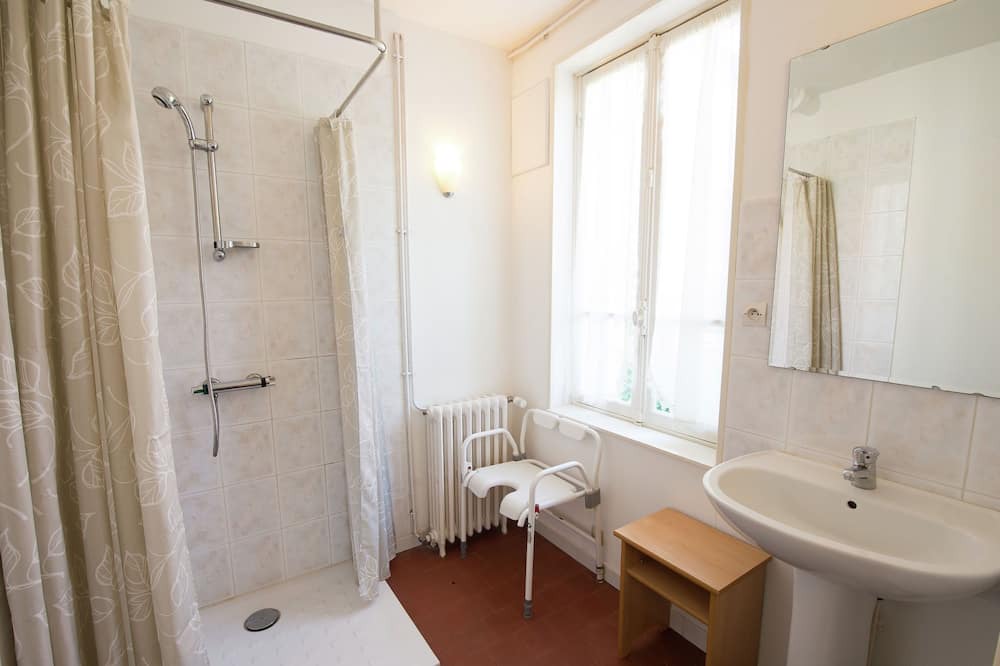 Photo of Bathroom in Saint-Honore-les-Bains