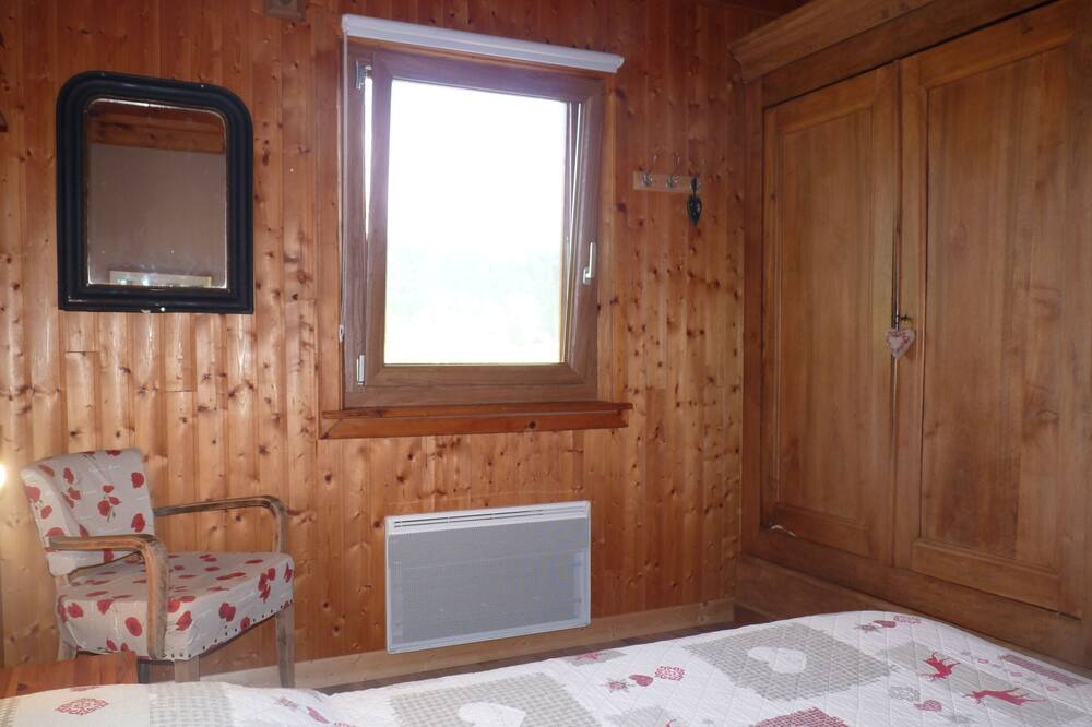 Photo of Bedroom in Hauterive-la-Fresse