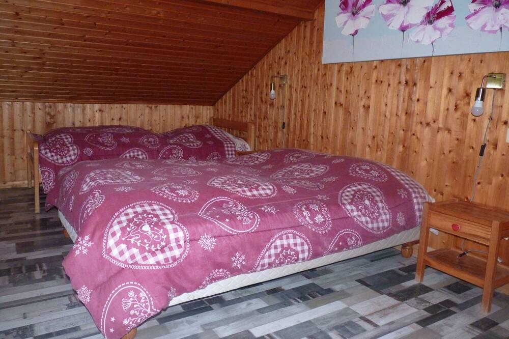 Photo of Bedroom in Hauterive-la-Fresse