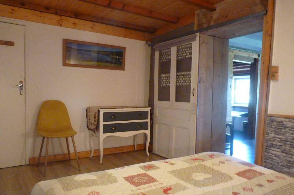 Photo of Bedroom in Hauterive-la-Fresse