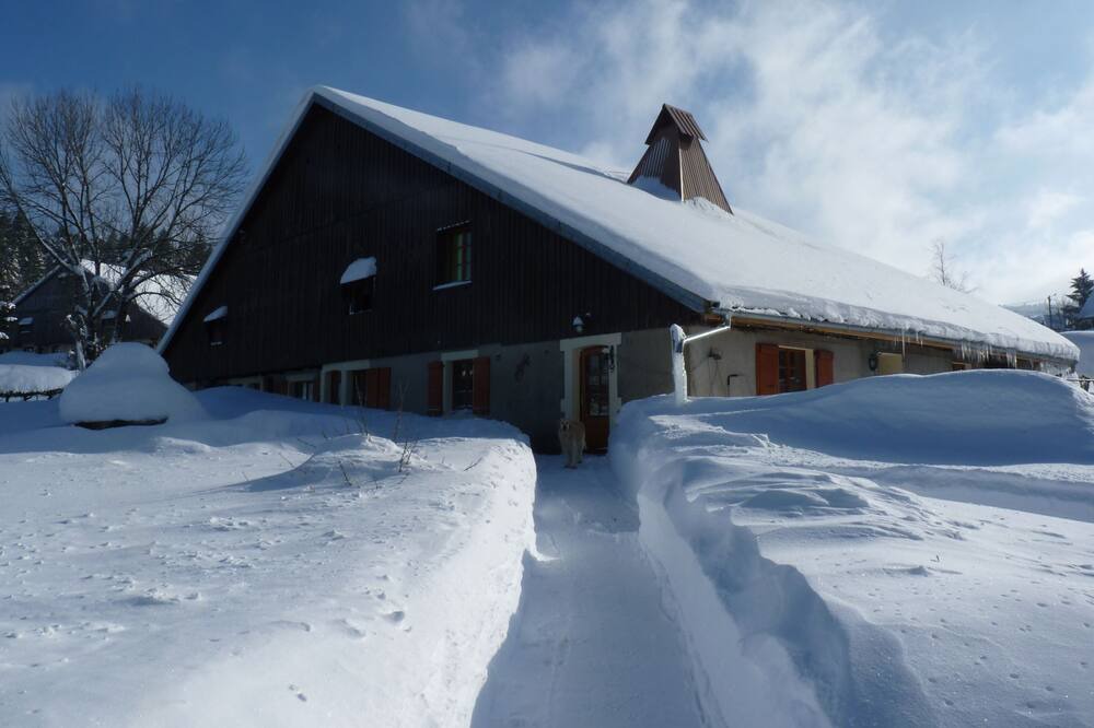 Photo of Outdoor in Hauterive-la-Fresse