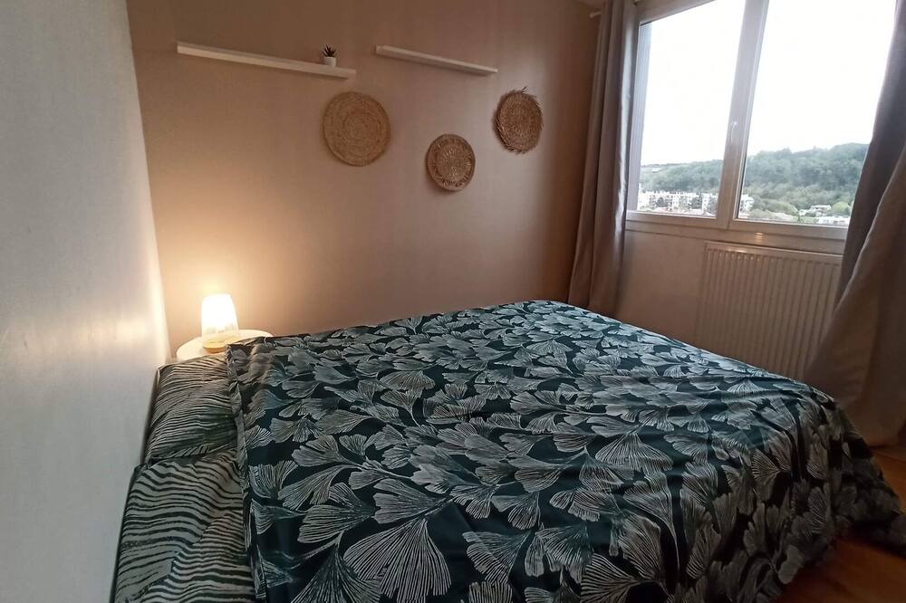 Photo of Bedroom in Valence