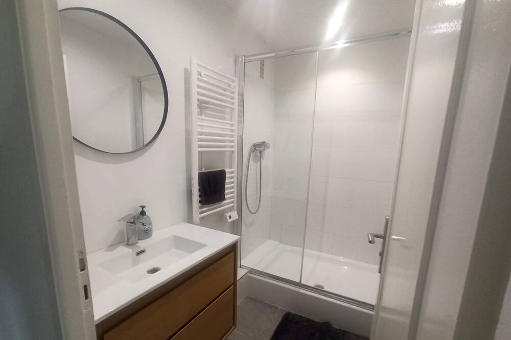 Photo of Bathroom in Valence
