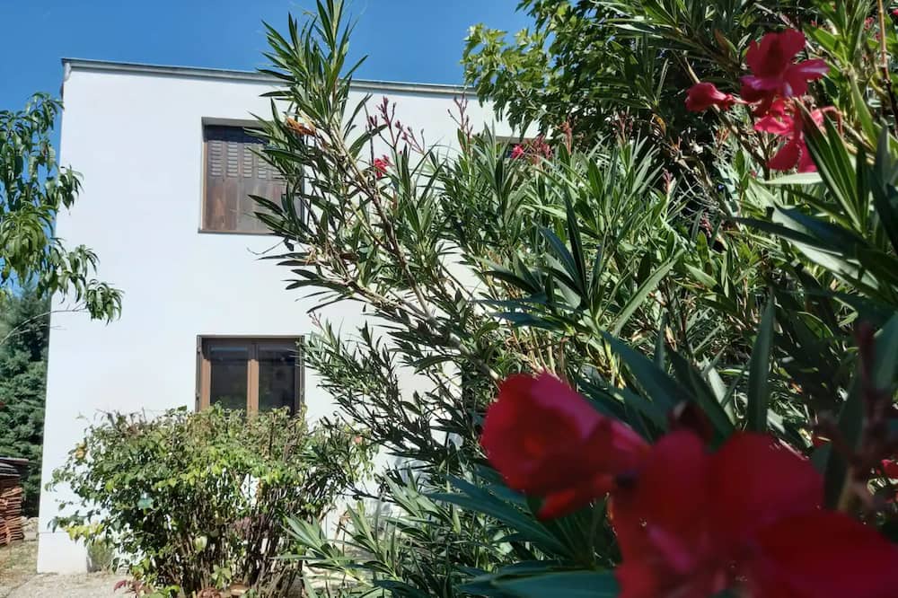 Photo of Outdoor in Crest