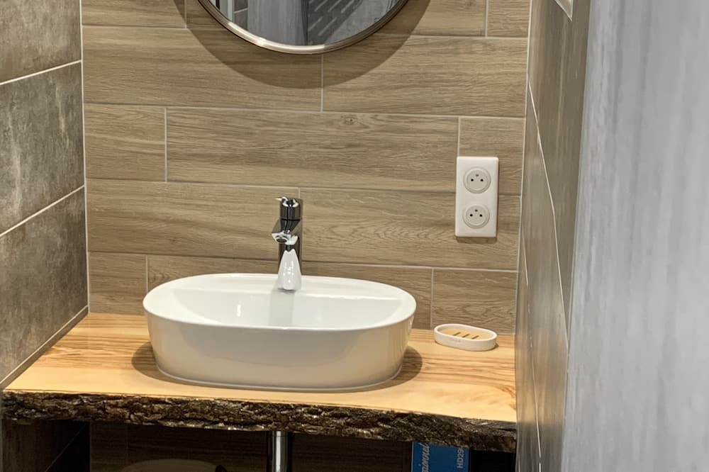 Photo of Bathroom in La Chaze-de-Peyre