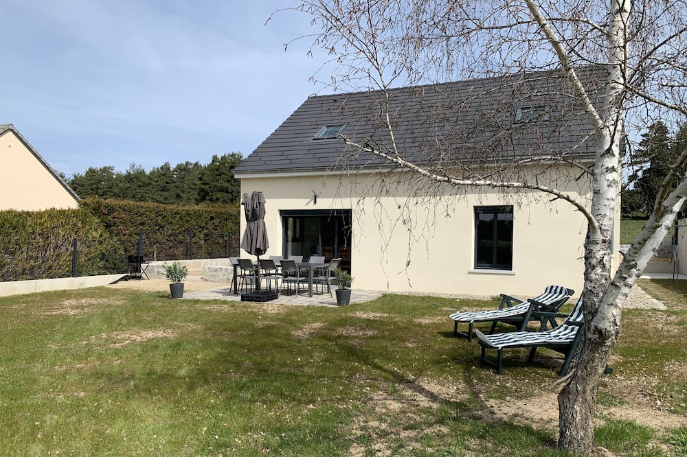 Photo of Patio Balcony in La Chaze-de-Peyre