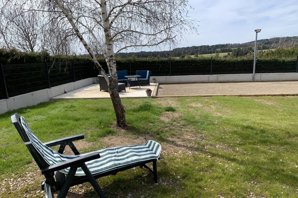 Photo of Outdoor in La Chaze-de-Peyre