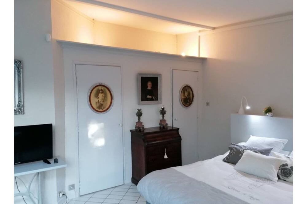 Photo of Bedroom in Vigneux-sur-Seine