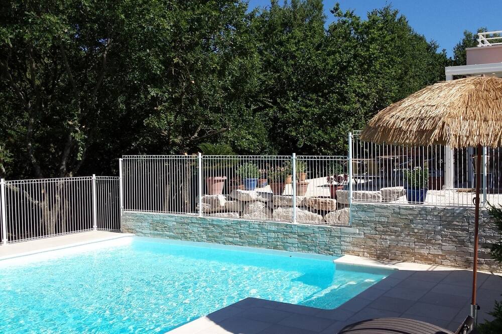 Photo of Outdoor in Saint-Marcel-d'Aredeche