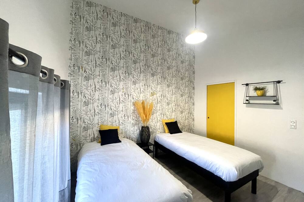 Photo of Bedroom in Prisse