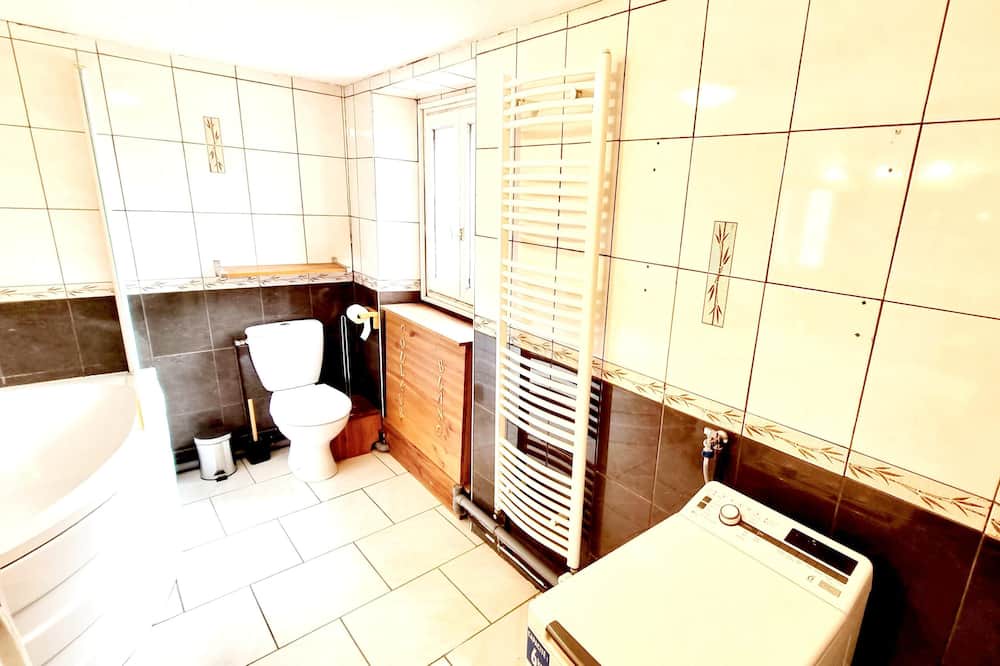 Photo of Bathroom in Saint-Michel-sur-Orge
