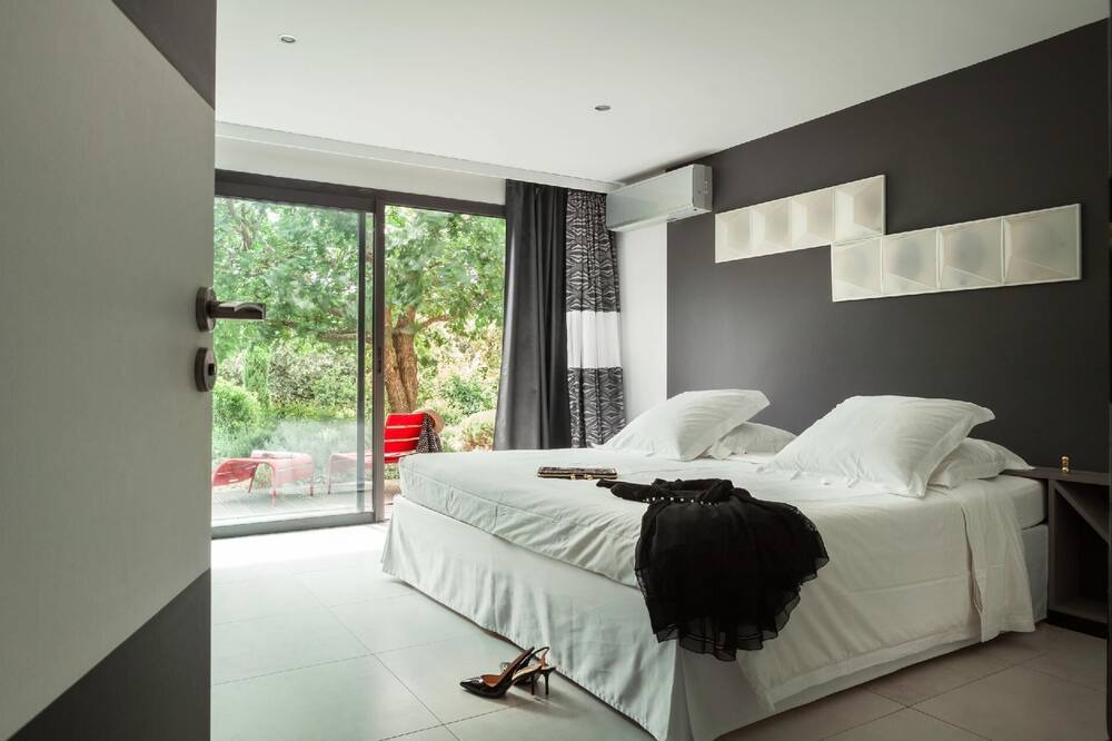 Photo of Bedroom in Venasque
