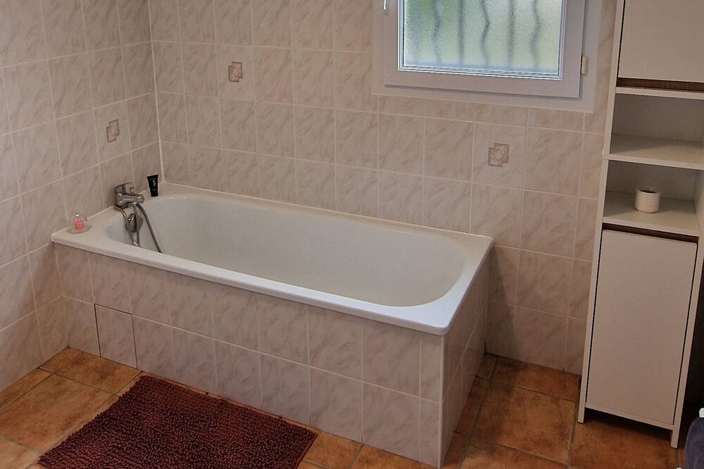 Photo of Bedroom in Allan