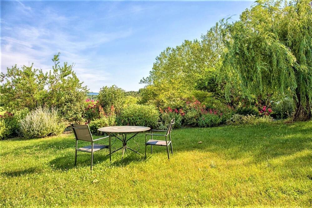 Photo of Outdoor in Villeneuve-de-Berg