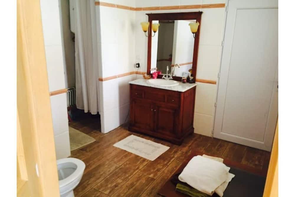 Photo of Bathroom in Attignat