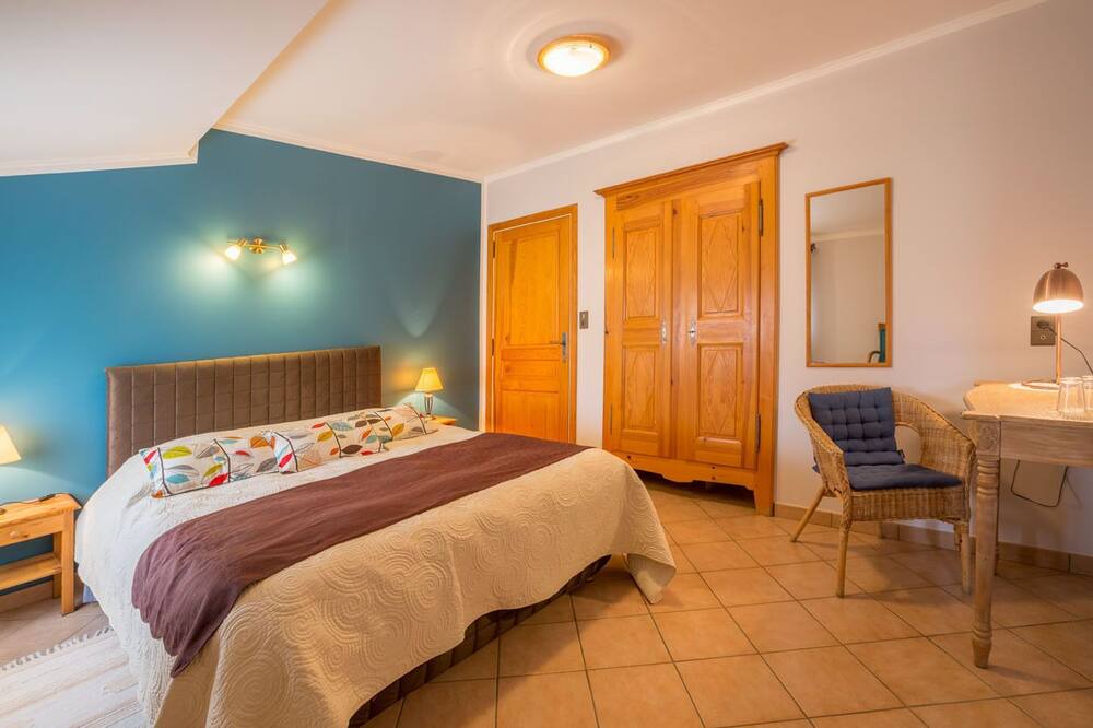 Photo of Bedroom in Villeneuve-de-Berg