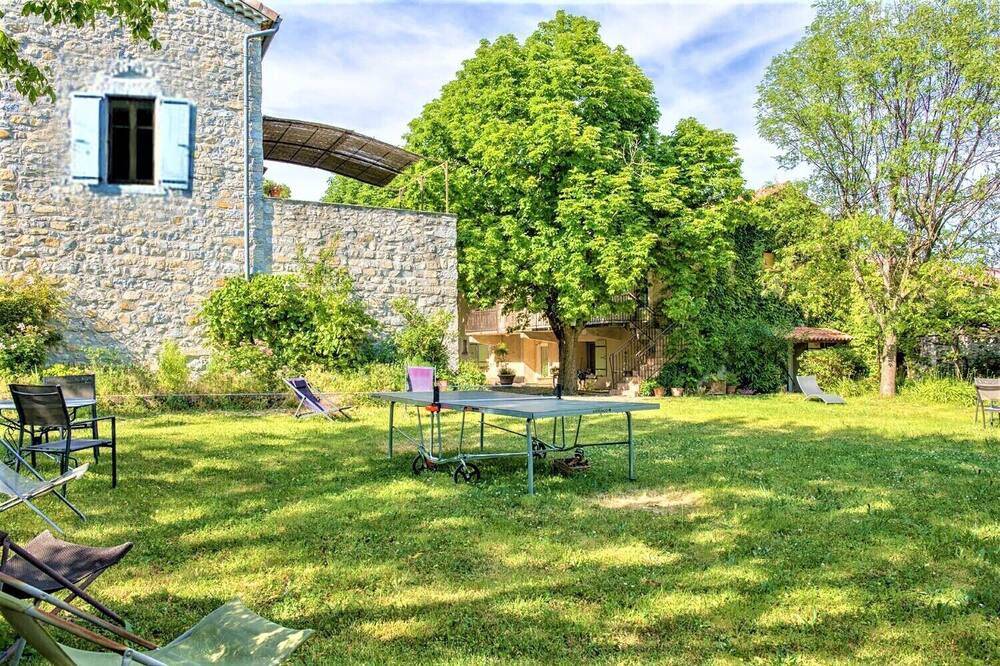 Photo of Outdoor in Villeneuve-de-Berg