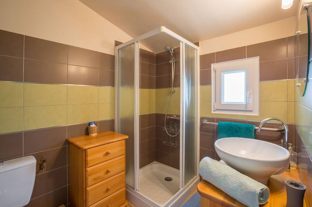 Photo of Bathroom in Villeneuve-de-Berg