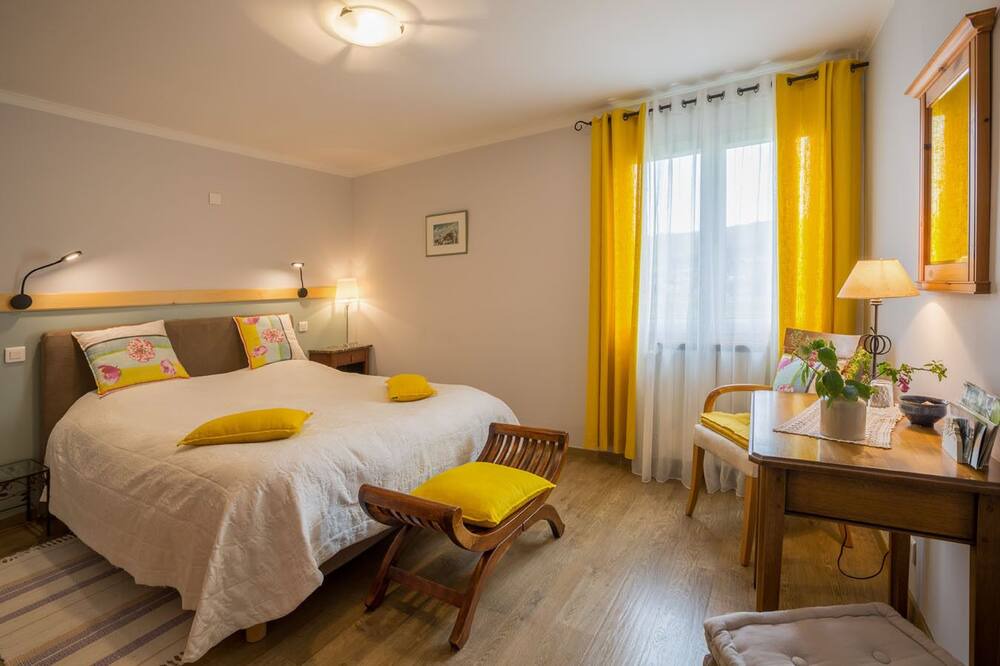 Photo of Bedroom in Villeneuve-de-Berg