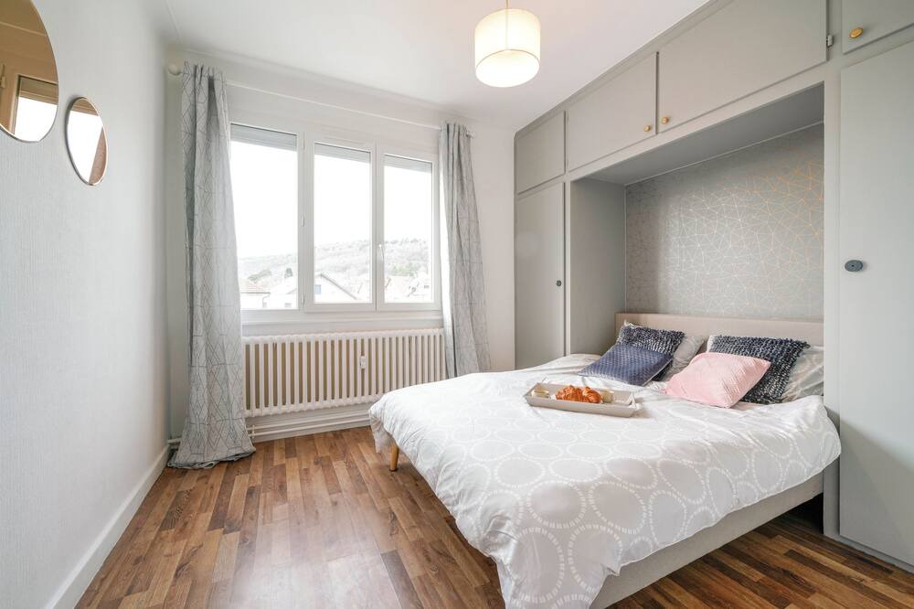 Photo of Bedroom in Divonne-les-Bains