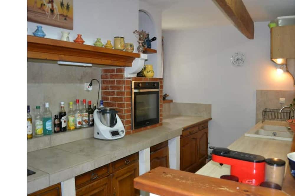 Photo of Kitchen in Chateauneuf-du-Rhone