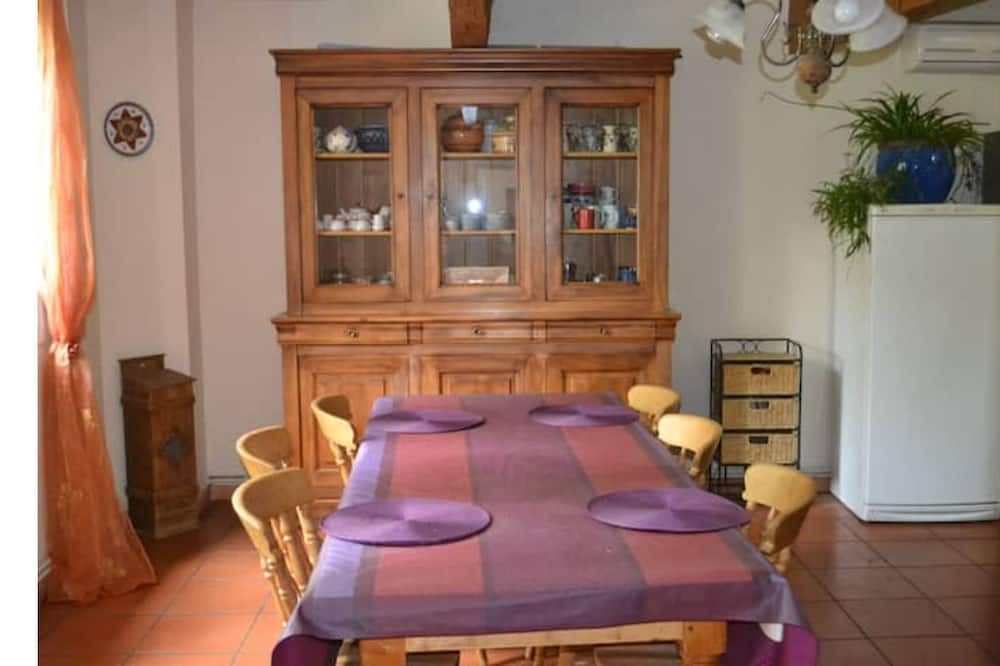 Photo of Bedroom in Chateauneuf-du-Rhone