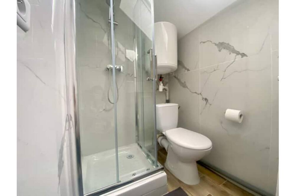 Photo of Bathroom in Longjumeau