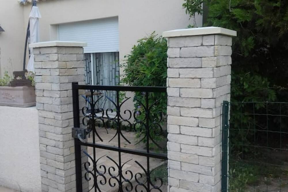 Photo of Outdoor in Chateauneuf-du-Rhone