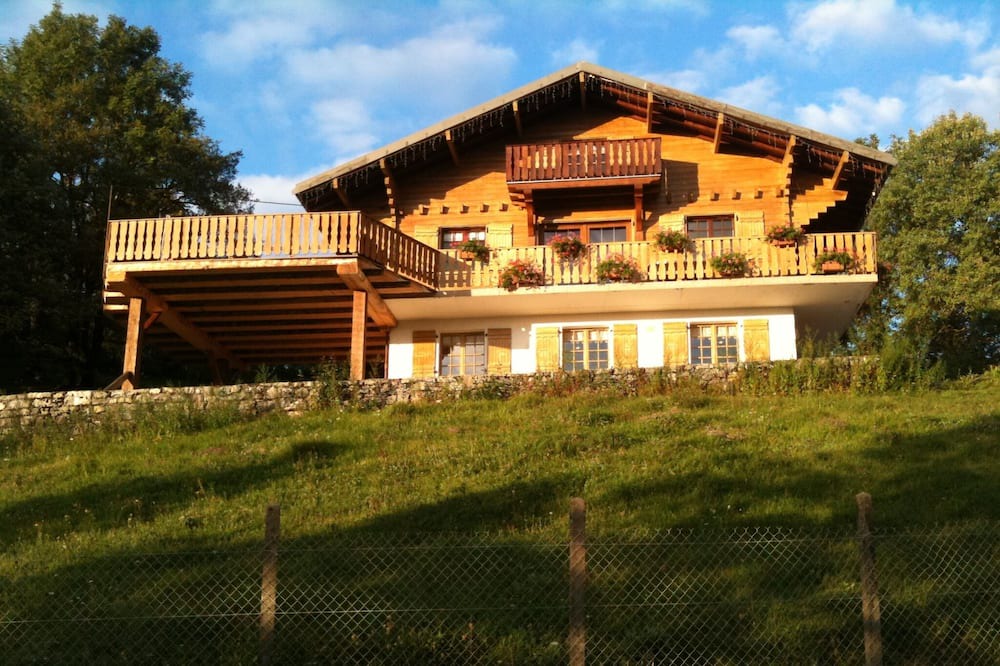 Photo of Outdoor in Les Planches-en-Montagne